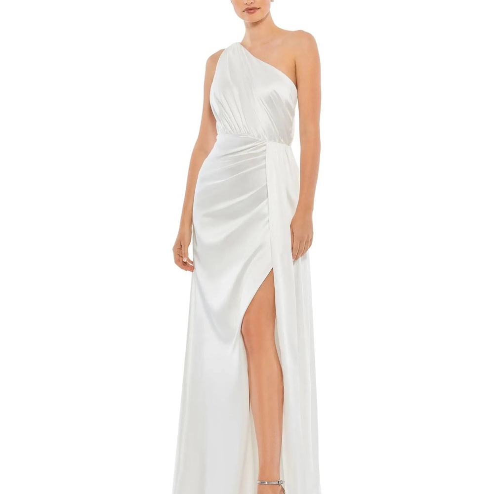 Mac Duggal NWT White Gathered One Shoulder Satin Faux Wrap Gown